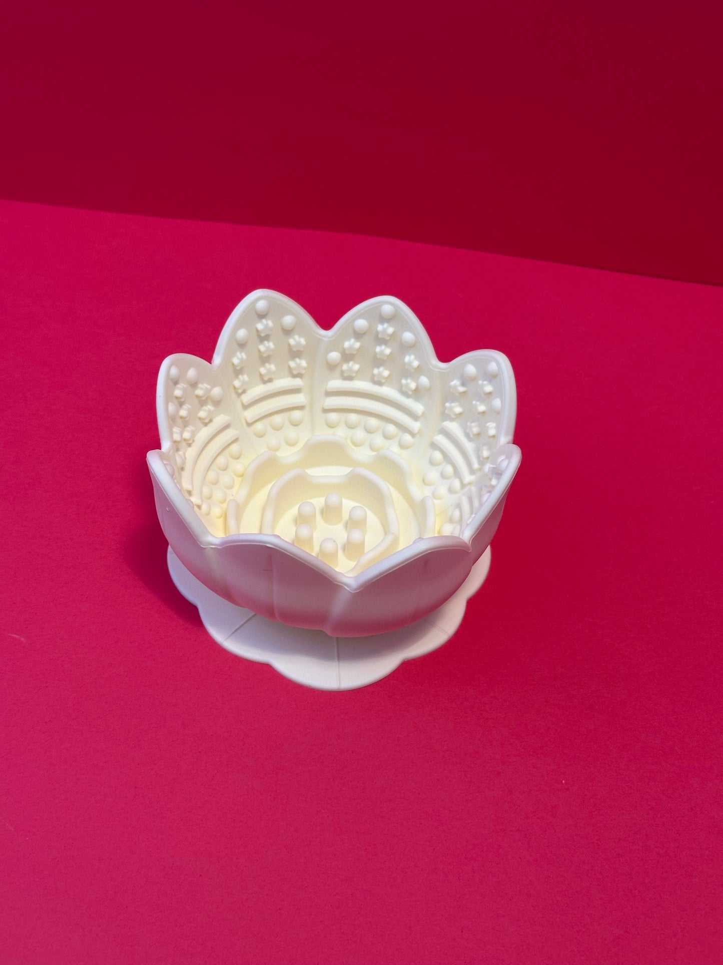 Lotus Slow Feeder