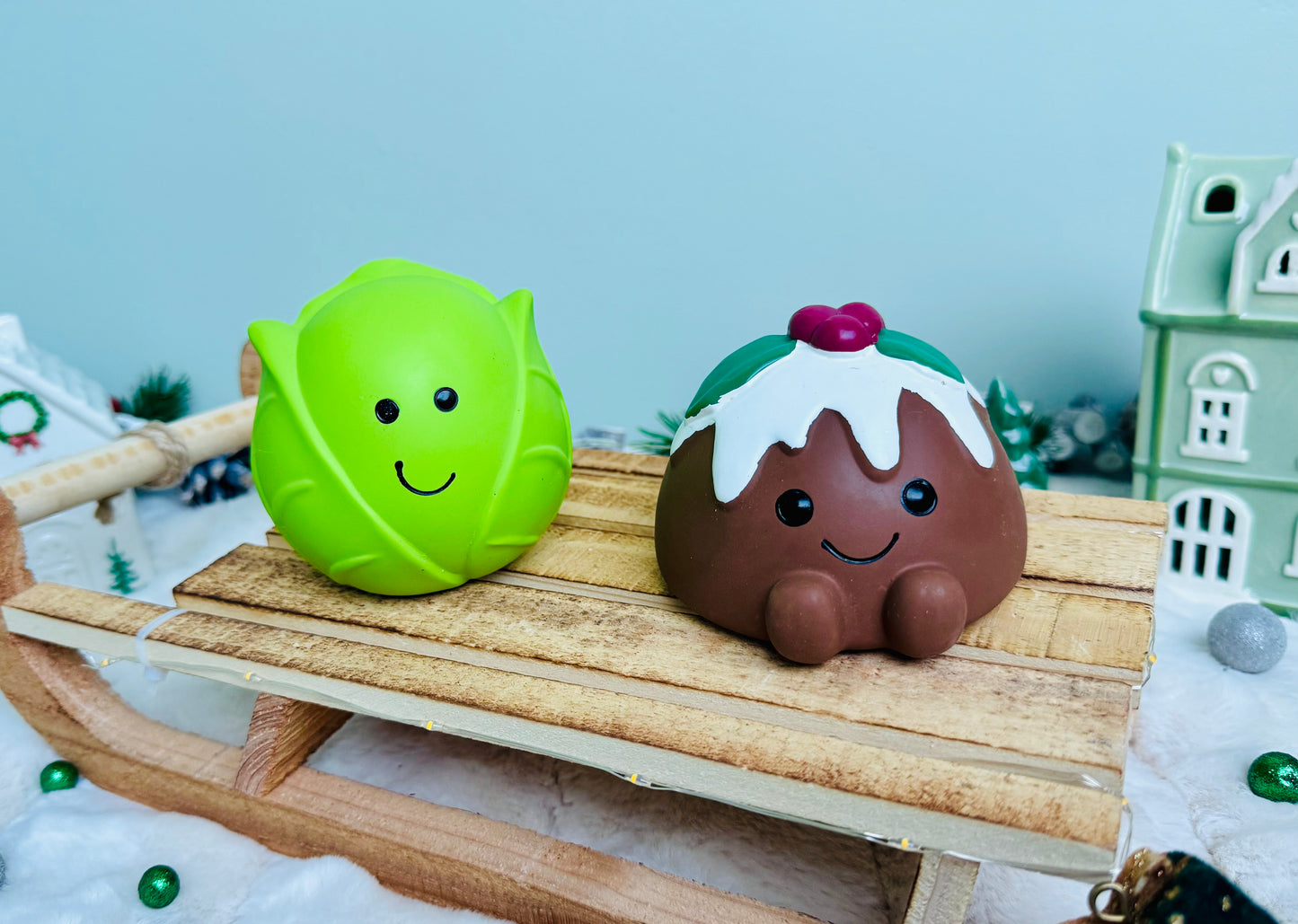 CHRISTMAS SPROUT & PUDDING LATEX DOG TOY | Small