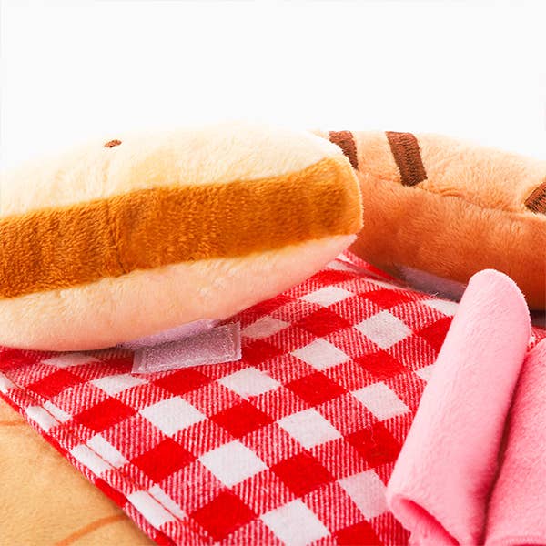 HugSmart Pet - Picnic Time | Charcuterie Board Toy