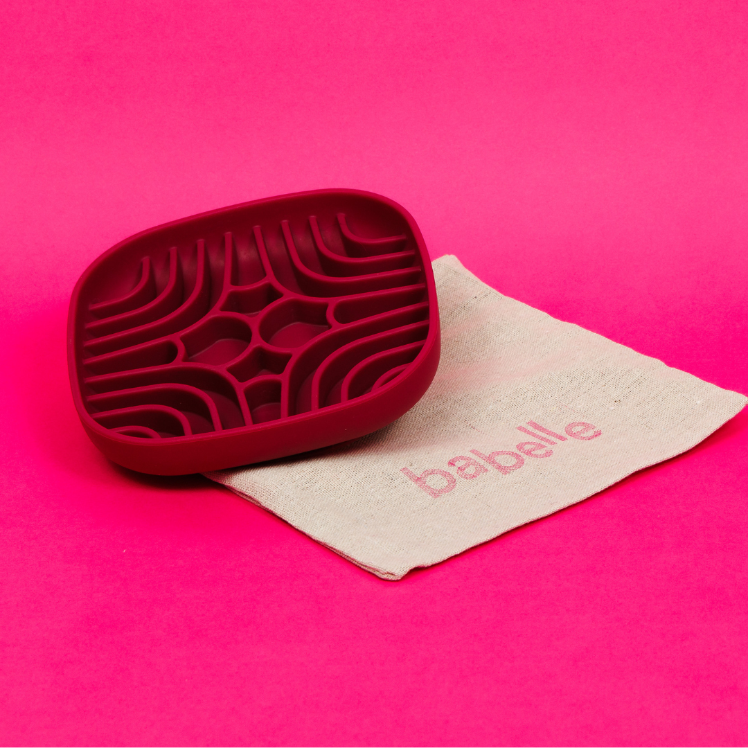The Mini Maze Lickmat - Burgundy