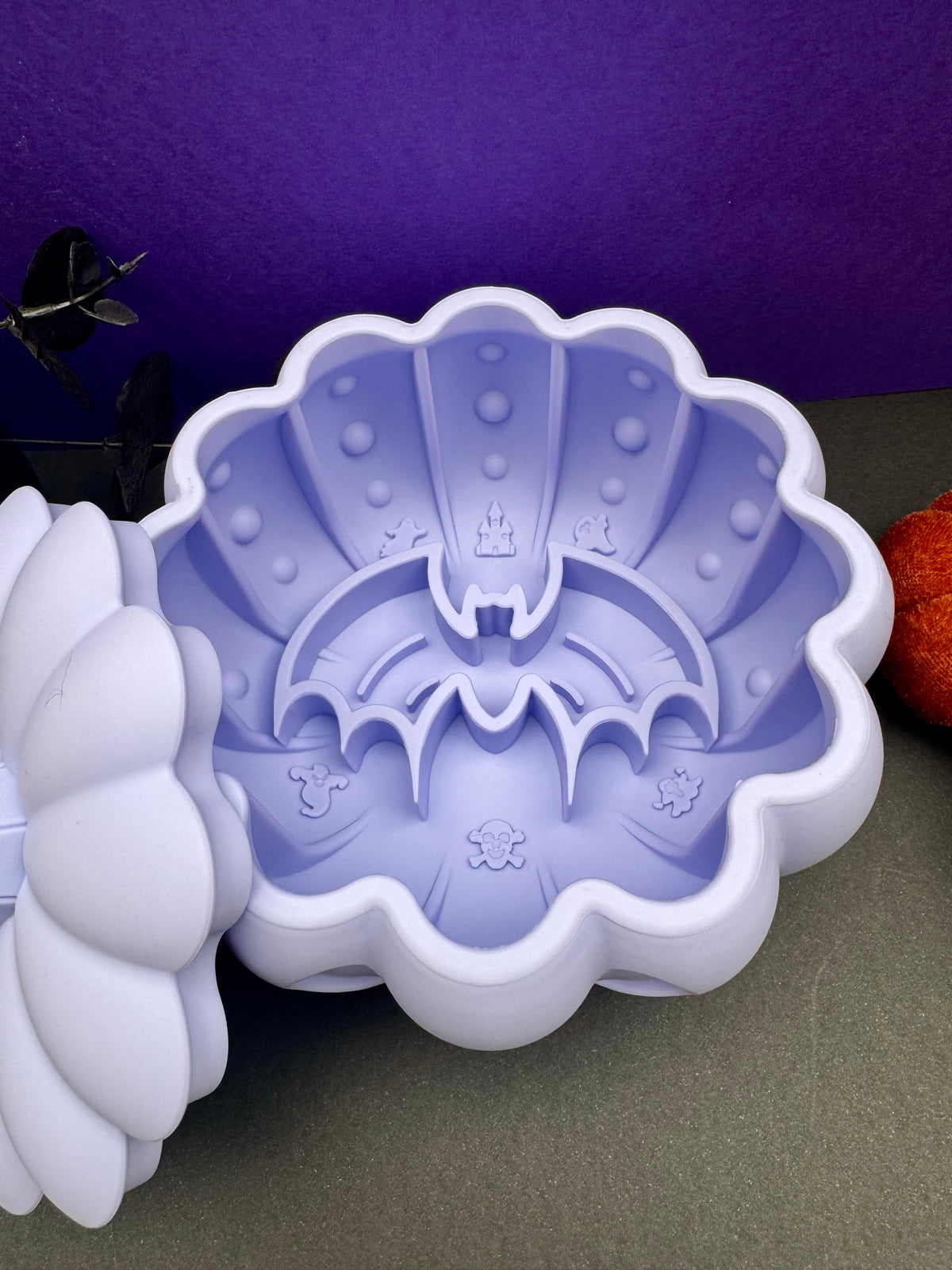 Pumpkin Spooky Feeding Bowl for Dogs | 2 Colours