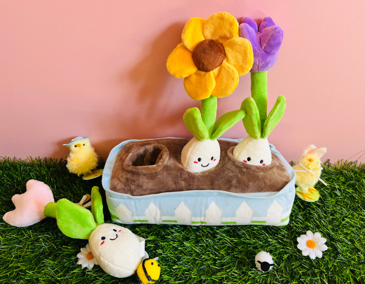 Pawtastic Flower Planter Toy