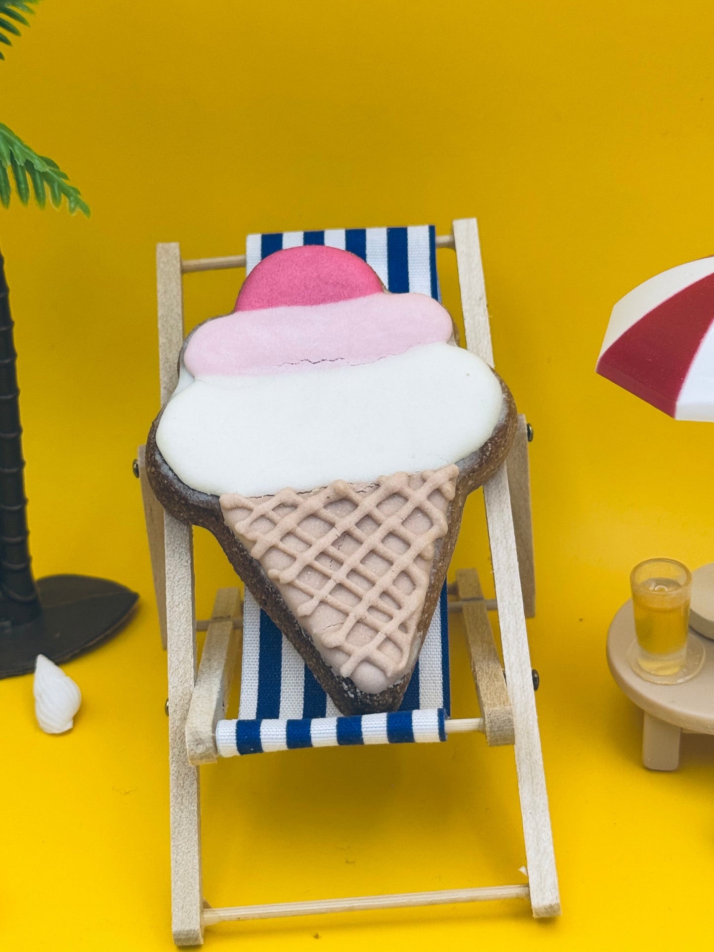 Triple Scoop Cone Biscuit