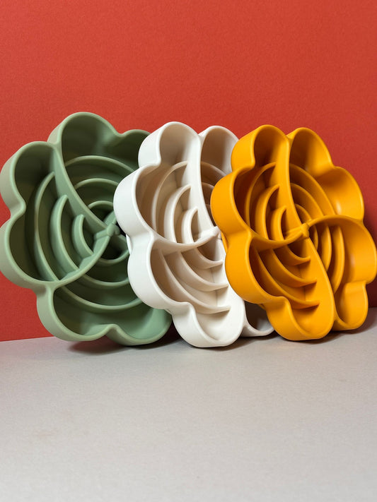 Autumn Hearts Enrichment Bowl | Sage
