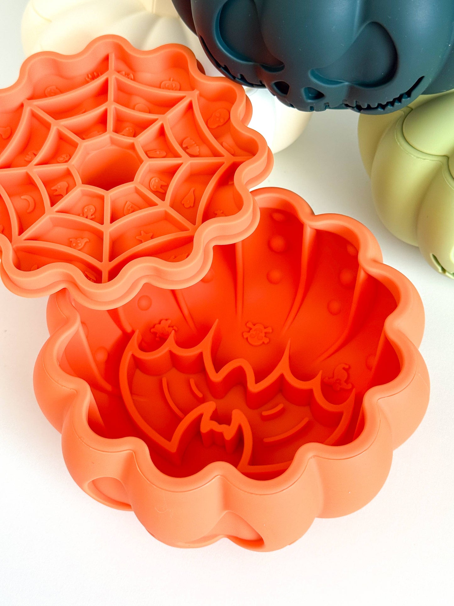 Pumpkin Spooky Feeding Bowl for Dogs | 3 Colours